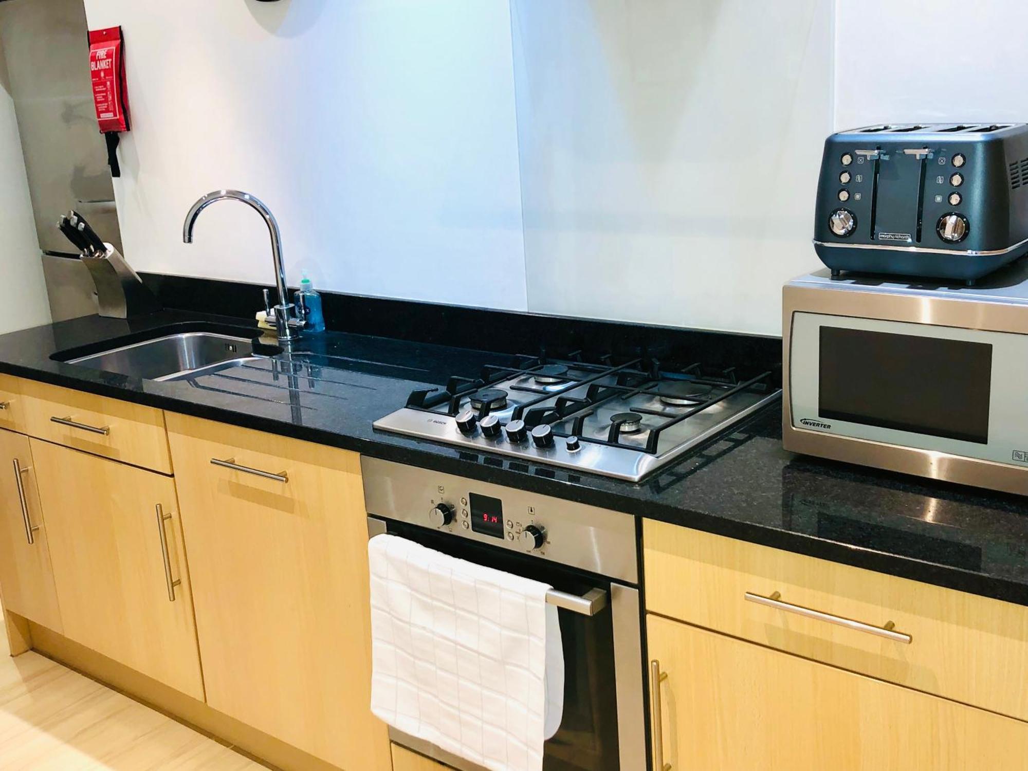 Luxury Apartment In The Heart Of باث المظهر الخارجي الصورة