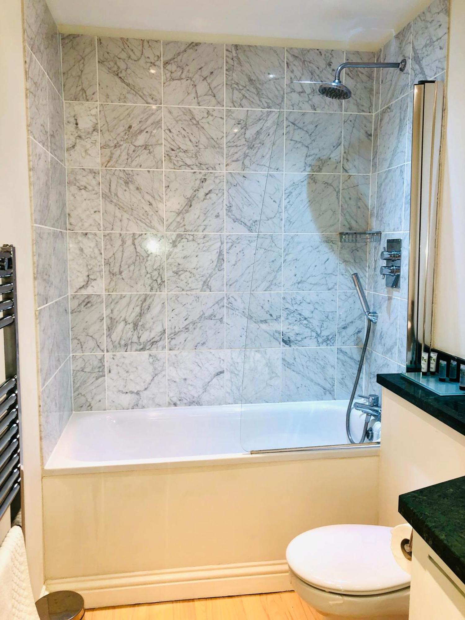 Luxury Apartment In The Heart Of باث المظهر الخارجي الصورة